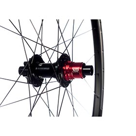 Stans No Tubes,  Crest CB7,  Roue