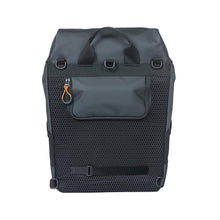  Basil,  Miles,  Sac à dos