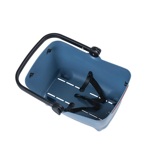 Basil,  Buddy Dog,  Panier